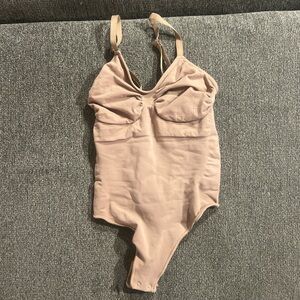 SKIMS Women's Shapewear Bodysuit in Nude